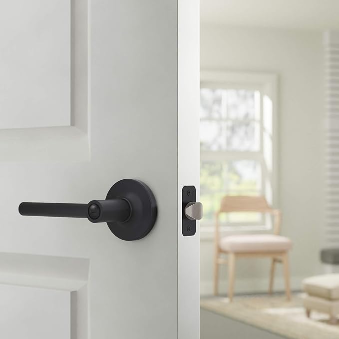 Amazon Basics Contemporary Madison Door Lever - Privacy - Matte Black, 1-Pack
