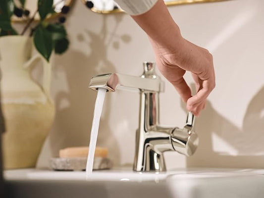 Moen S6981NL Flara One-Handle Single Hole Bathroom Faucet with Drain Assembly, Polished Nickel