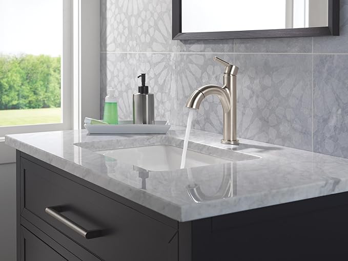 Delta Nicoli 1 Hole Pull Down Bathroom Faucet with Sprayer, Brushed Nickel Single Hole Bathroom Sink Faucet with Pull Out Sprayer for Vanity, Push-Pop Drain, Stainless 15749LF-SSPD