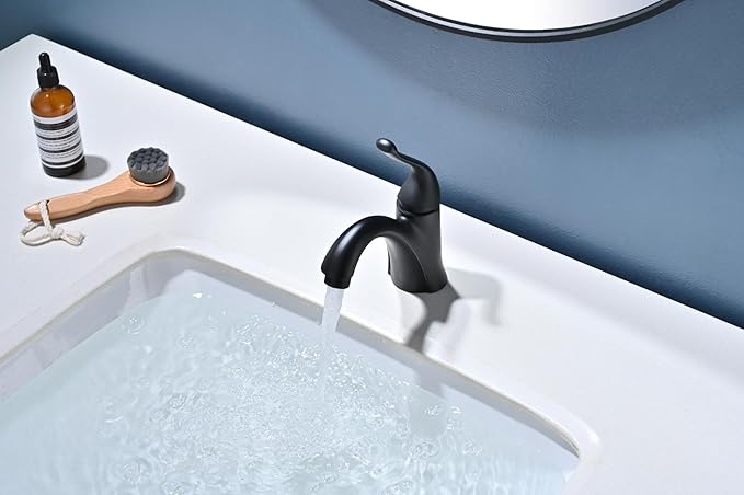 Matte Black Bathroom Faucet 1 Hole Brass Single Hole Handle Bathroom Faucets for Sink RV Vanity Faucet with Pop-up Drain and Flexible Hoses, Made of Heavy-Duty Thickened Brass and Metal (Black)