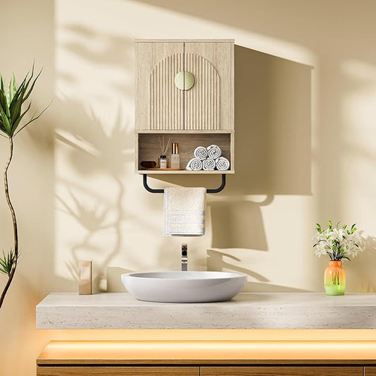 Bathroom Wall Cabinet, Medicine Cabinet for Bathroom, Wall Mounted Bathroom Cabinet with Towel Bar, Fluted Doors, Wall Cabinet for Bathroom, Kitchen, Living Room, Natural Oak and Gold