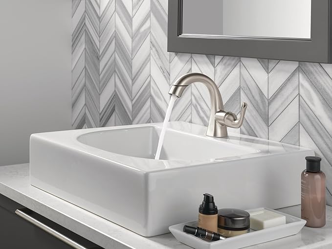 Delta Arvo 1 Hole Pull Down Bathroom Faucet with Sprayer, Brushed Nickel Single Hole Bathroom Sink Faucet with Pull Out Sprayer for Vanity, Push-Pop Drain, SpotShield Stainless 15840LF-SPPD