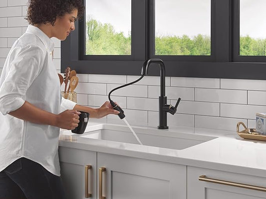 Delta Faucet Nicoli U-Spout Kitchen Faucet with Pull Down Sprayer, Black and Gold Kitchen Sink Faucet, Modern Kitchen Faucet, Single Hole Kitchen Faucet, Matte Black/Champagne Bronze 19868LF-GZ