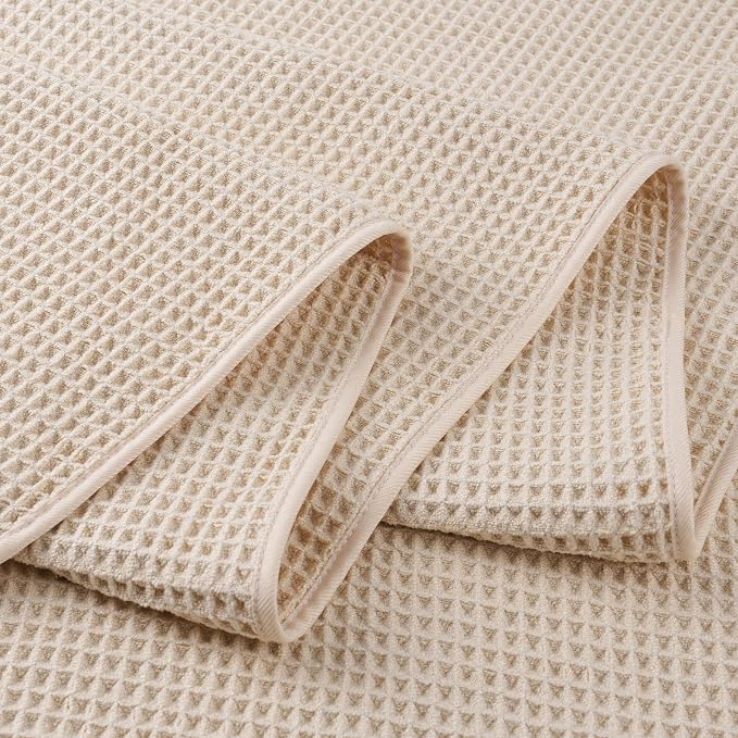 POLYTE 430 GSM Poly Blend Microfiber Quick Dry Waffle Bath Towel, 30x60 in | 4 Pack, Oversize, Lint Free, Body Towel