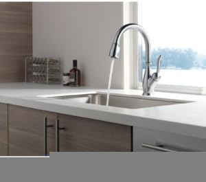 Delta Leland Oil Rubbed Bronze Kitchen Faucet with Pull Down Sprayer, Traditional Single Hole Kitchen Sink Faucet, Single Handle, Venetian Bronze 9178-RB-DST