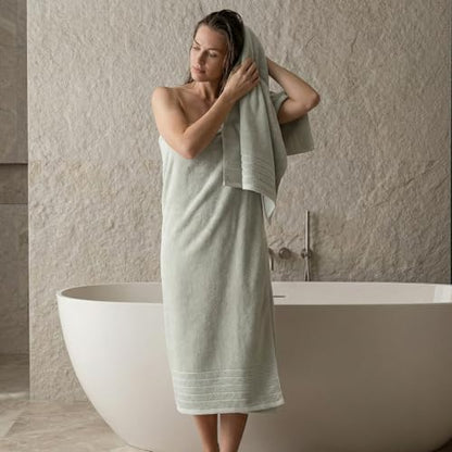 REDKISS Luxury Bath Towels Set of 4, 35x70 in, Highly Absorbent & Quick Dry, Super Soft Extra Large Premium Thick Cotton Light Gray Bath Sheets for Shower, Hotel, Bathroom, Spa