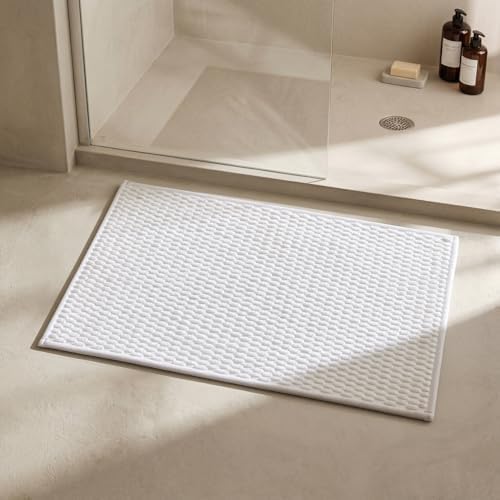 Triohero Bathroom Rugs Non Slip Washable, Super Absorbent Thin Bath Mat Small Quick Dry Low Pile Bathroom Rug, White 16"x24"