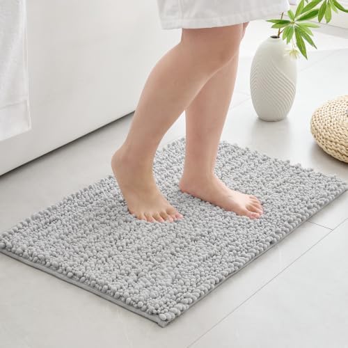 Disolla Small Bath Mat 17x24 Inch - Chenille Silver Bathroom Rug, Extra Soft Absorbent Plush Shaggy Bathmat, Non-Slip Machine Washable Floor Mat for Shower, Tub and Sink