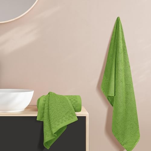 MyOwn Ultra Soft 3 Pack Cotton Towel Set, Contains a Bath Towels 28x55 inch, a Hand Towels 16x24 inch & a Wash Coths 12x12 inch, Ideal Everyday use, Compact & Lightweight - Kiwi Green