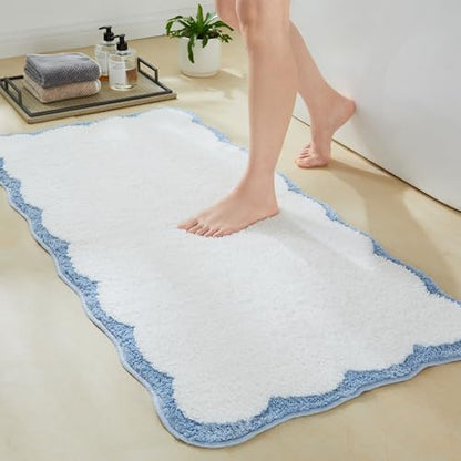 Ohocut Luxury Microfiber Scalloped Runner Rug, White Bath Rug with Blue Scalloped Piping Cute Aesthetic Bath Mat for Bathroom, Tub, Floor Carpet, Sink, Shower, Anti Slip, Extra Soft, Absorbent, 47x24