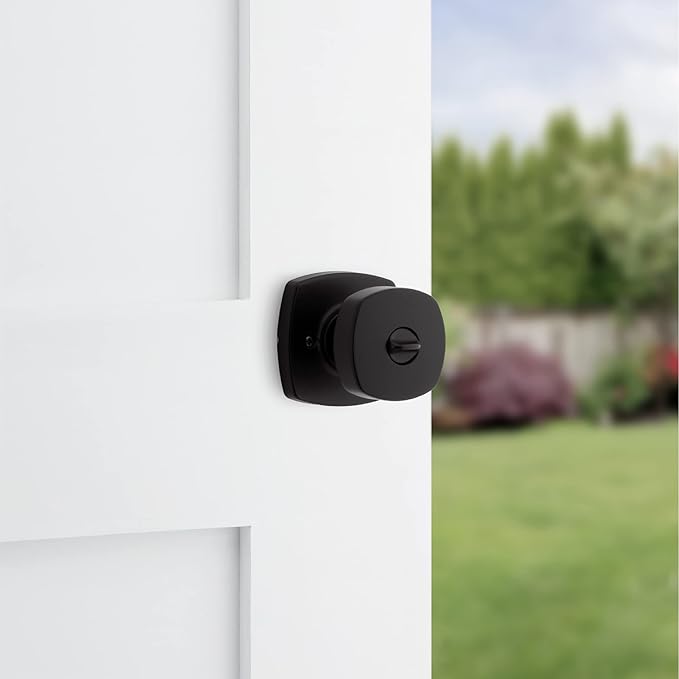 Kwikset Arroyo Knob Entry Door Knob with Lock and Key, Secure Keyed Handle Exterior, Front Entrance and Bedroom, Matte Black, Pick Resistant SmartKey Rekey Security and Microban