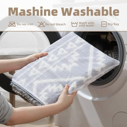 PADOOR Bath Mat-Super Absorbent Bath Mats for Bathroom, Machine Washable Non Slip Bathroom Rug with Tassels, Soft Bathroom Mat for Laundry Room, Bedroom, Grey & Cream 17"x28"