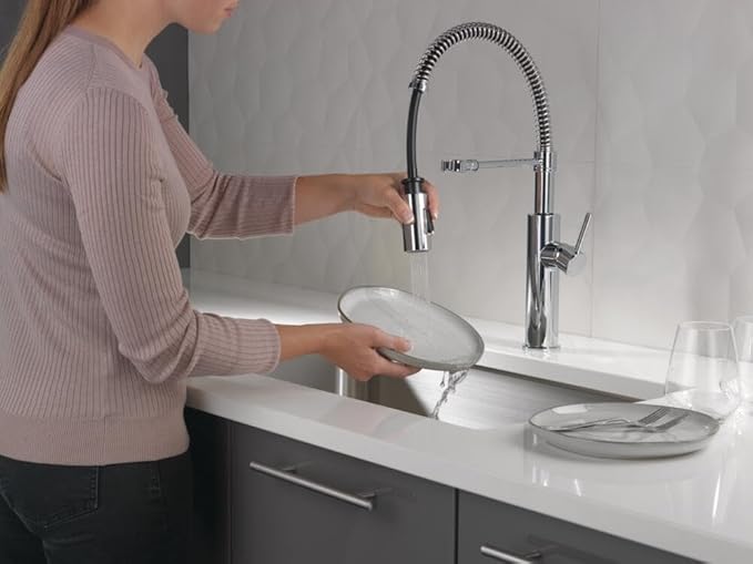 Delta Antoni Pro Style Commercial Kitchen Faucet with Pull Down Sprayer, Chrome Single Hole Kitchen Sink Faucet, Single Handle, Chrome 18803-DST