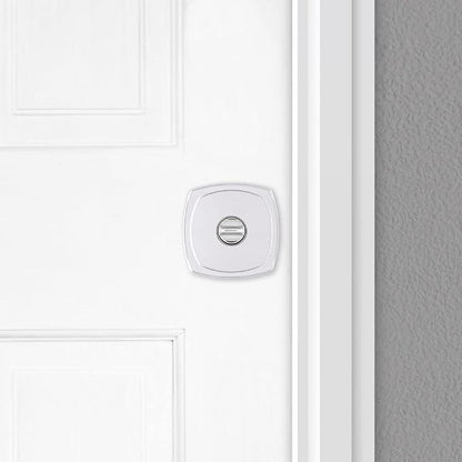 Kwikset Arroyo Knob Entry Door Knob with Lock and Key, Secure Keyed Handle Exterior Doorknob, Front Entrance and Bedroom, Polished Chrome, Pick Resistant SmartKey Rekey Security