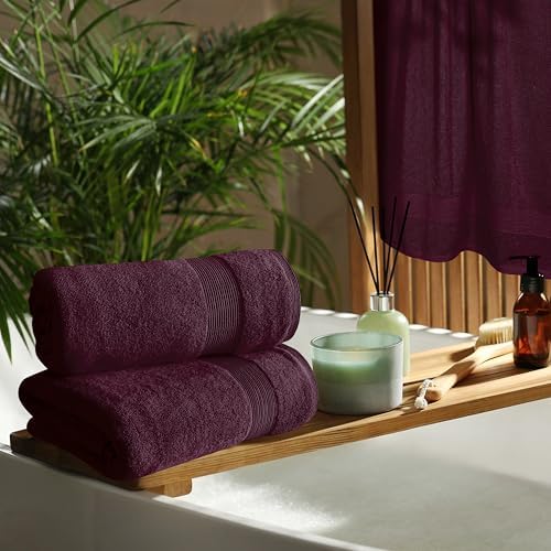 Belizzi Home 4 Pack Bath Towel Set 27x54, 100% Ring Spun Cotton, Ultra Soft Highly Absorbent Machine Washable Hotel Spa Quality Bath Towels for Bathroom, 4 Bath Towels - Burgundy