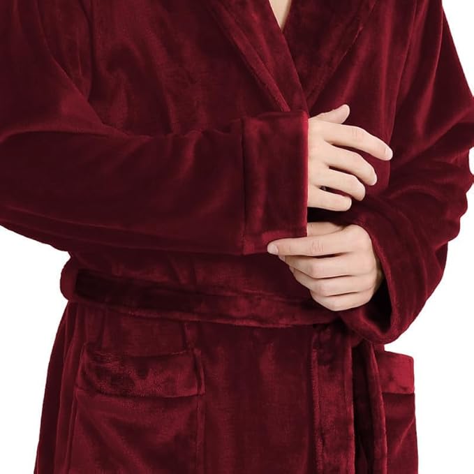 Yurhap Luxury Mens Robe with Hood, Ultra Cozy Fleece Bathrobe for Men, Plush Hooded Robe with Belt & 2 Pockets