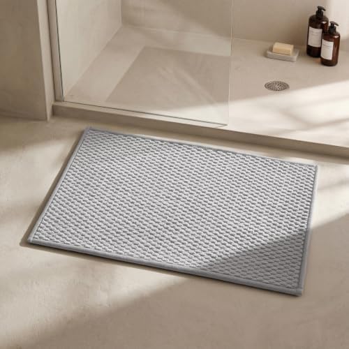 Triohero Bathroom Rugs Non Slip Washable, Super Absorbent Thin Bath Mat Small Quick Dry Low Pile Bathroom Rug, Light Grey 16x24