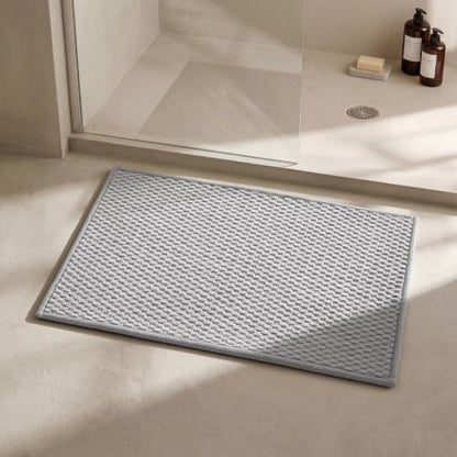 Triohero Bathroom Rugs Non Slip Washable, Super Absorbent Thin Bath Mat Small Quick Dry Low Pile Bathroom Rug, Light Grey 16x24