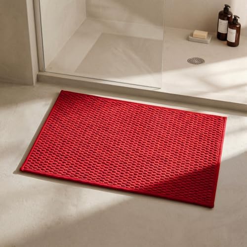 Triohero Bathroom Rugs Non Slip Washable, Super Absorbent Thin Bath Mat Small Quick Dry Low Pile Bathroom Rug, Red 16"x24"