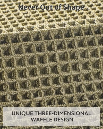 tchdio Waffle Bath Mat-Runner Rug, Super Absorbent Non Slip Bath Mats for Bathroom Machine Washable Long Rugs with Tassels, Bath Rugs for Bathroom Floor Beside Tub, 2' x 4'(24" x 48"), Green