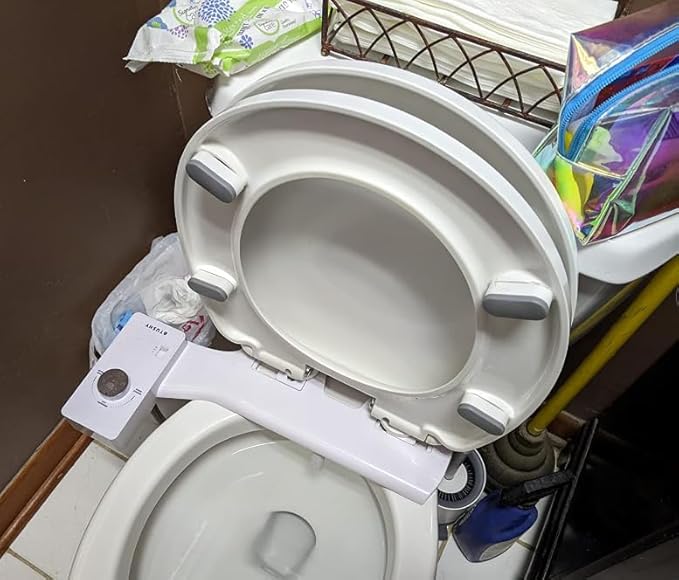 Universal Toilet Seat Bumpers, Suitable for Bidet Kits, 4 Pack Toilet Seat Spacers, Compatible with Most Toilet Models, Equipped with Durable Adhesive