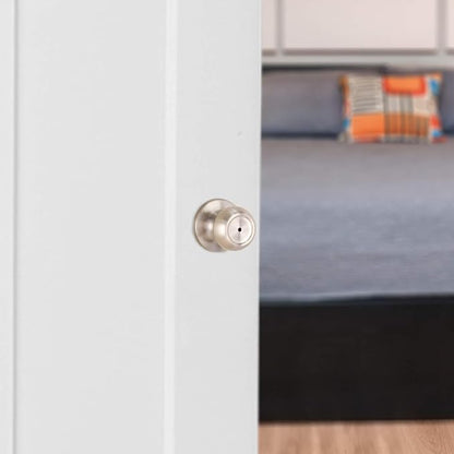 Amazon Basics Bedroom/Bathroom Door Knob With Lock, Coastal, Easy to Install, 1-3/8" to 1-3/4", Satin Nickel