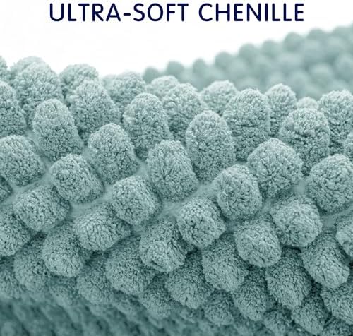 SUBRTEX Bathroom Rugs, 20" x 32" Chenille Bath Rug Soft Short Plush Bath Mat Soft Shower Mat Water Absorbent Shower Mat Quick Dry Machine Washable, Light Green