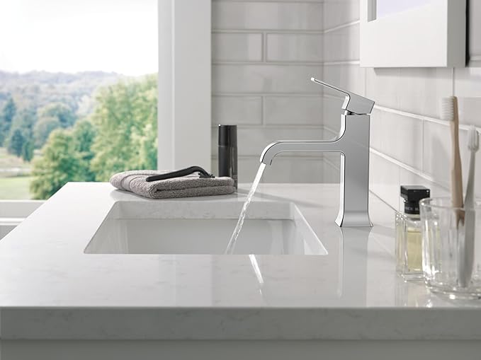 Delta Velum Chrome Bathroom Faucet 1 Hole, Single Hole Bathroom Sink Faucet for Vanity, Metal Push-Pop Drain Assembly, Chrome 539-MPU-DST
