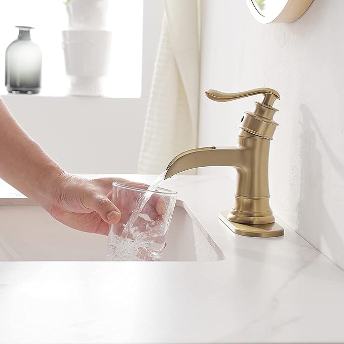 Gold Bathroom Faucet Waterfall Bathroom Sink Faucets Brass with Pop Up Drain Stopper Single-Handle 1 Hole Faucet