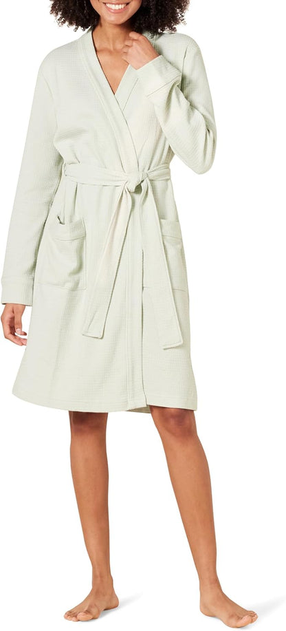 Amazon Essentials Women's Lightweight Cotton Waffle Mid-Length Bathrobe (Available in Plus Size)