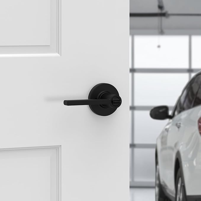 Kwikset Casey Entry Round Door Handle with Lock and Key, Secure Keyed Reversible Lever Exterior, Doorlock, for Front Entrance and Bedrooms, Polished Chrome, Pick Resistant Smartkey Rekey Security