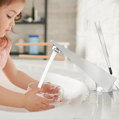 Bathroom Sink Faucet Chrome, Single Handle Brass Sink Faucet with Unique Design, Single Hole Basin Mixer for Lavatory, Vanity, RV, Modern Farmhouse, Suitable for 1 Hole