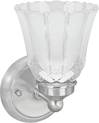 Aspen Creative 62170-1A, One-Light Metal Bathroom Vanity Wall Light Fixture, 4-3/4" Wide, Transitional Design in Satin Nickel