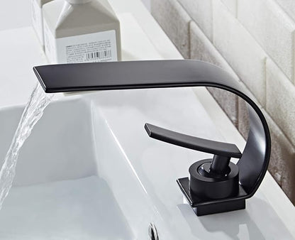 Becola Matte Black Modern Single Hole Bathroom Faucet, Low Arc Brass Ceramic Valve Vanity Sink Faucet, Single Handle 1 Hole / 3 Holes Hot and Cold Water Mixer Tap