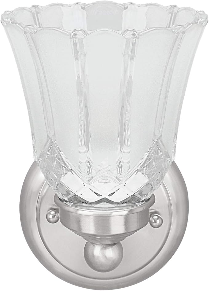 Aspen Creative 62170-1A, One-Light Metal Bathroom Vanity Wall Light Fixture, 4-3/4" Wide, Transitional Design in Satin Nickel