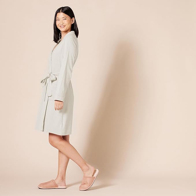 Amazon Essentials Women's Lightweight Cotton Waffle Mid-Length Bathrobe (Available in Plus Size)