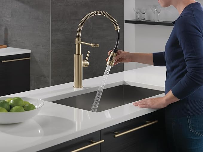 Delta Antoni Pro Style Commercial Kitchen Faucet with Pull Down Sprayer, Single Hole Brushed Gold, Single Handle, Champagne Bronze 18803-CZ-DST