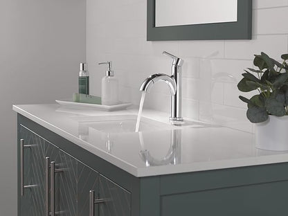 Delta Nicoli 1 Hole Pull Down Bathroom Faucet with Sprayer, Chrome Single Hole Bathroom Sink Faucet with Pull Out Sprayer for Vanity, Metal Push-Pop Drain, Chrome 15749LF-PD