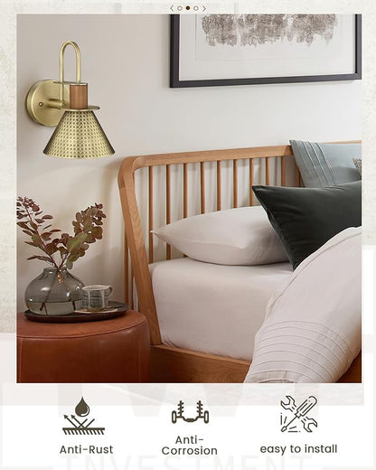 Antique Brass Wall Sconce, HWH Hammered Barn Wall Light Fixtures, 1-Light Single Sconce Vanity Light, Farmhouse Wall Lamp for Bedroom Bedside Kitchen Hallway, Hammered Metal Shade, 5HZG74B-L BG