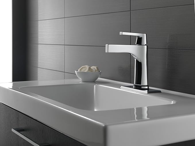 DELTA FAUCET 574T-CZ-DST Handle Bathroom Faucet with Touch2O.xt Technology Single Hole, Touchless, Champagne Bronze
