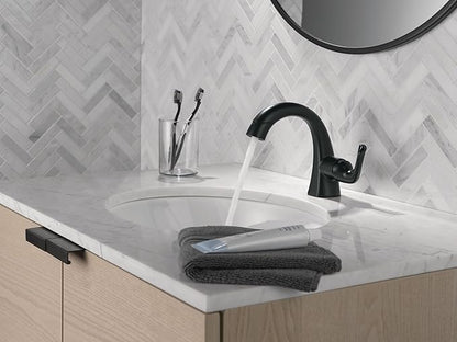 Delta Arvo 1 Hole Matte Black Bathroom Faucet with Sprayer, Single Hole Bathroom Sink Faucet with Pull Out Sprayer for Vanity, Push-Pop Drain, Matte Black 15840LF-BLPD