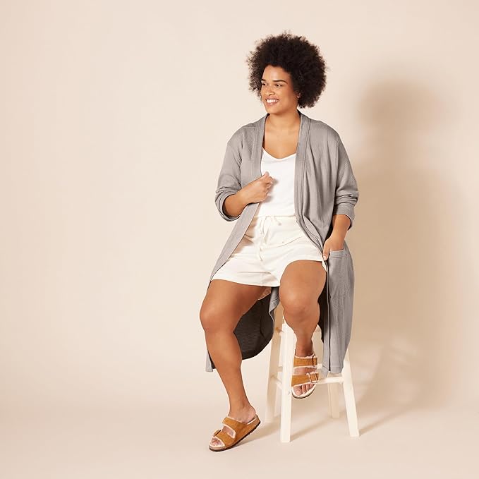 Amazon Essentials Women's Lightweight Cotton Waffle Mid-Length Bathrobe (Available in Plus Size)