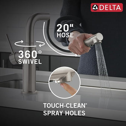 Delta Faucet Daneri Pull-Out Kitchen Faucet, Brushed Nickel Kitchen Faucets with Pull-Out Sprayer, Kitchen Sink Faucet, Faucet for Kitchen Sink with Magnetic Docking, Stainless 16879-SS-DST