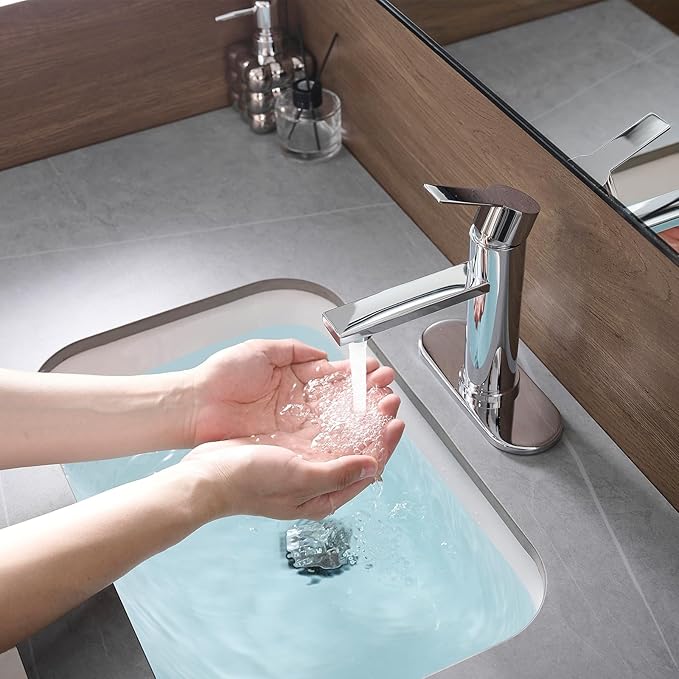 Chrome Bathroom Faucet Single Hole Single Handle Vanity Modern Sink RV Bathroom Faucet with Pop-up Drain for 1 - or 3 Hole Sink (Chrome)
