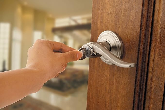 Kwikset Balboa Entry Door Handle with Lock and Key, Secure Keyed Reversible Lever Exterior, for Front Entrance and Bedrooms, Polished Chrome, Pick Resistant Smartkey Rekey Security