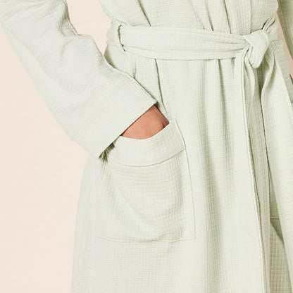 Amazon Essentials Women's Lightweight Cotton Waffle Mid-Length Bathrobe (Available in Plus Size)