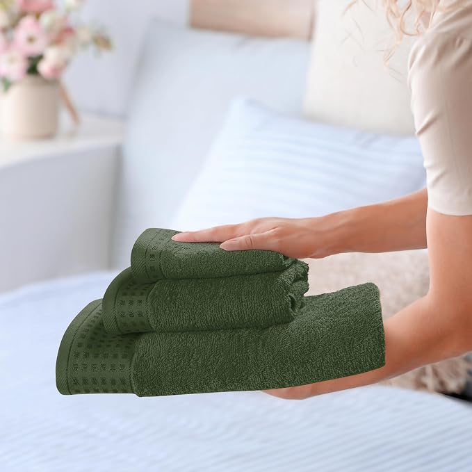 GLAMBURG Ultra Soft 3 Pack Cotton Towel Set, Contains a Bath Towel 28x55 inch, a Hand Towel 16x24 inch & a Wash Coth 12x12 inch, Ideal Everyday use, Compact & Lightweight - Olive Green