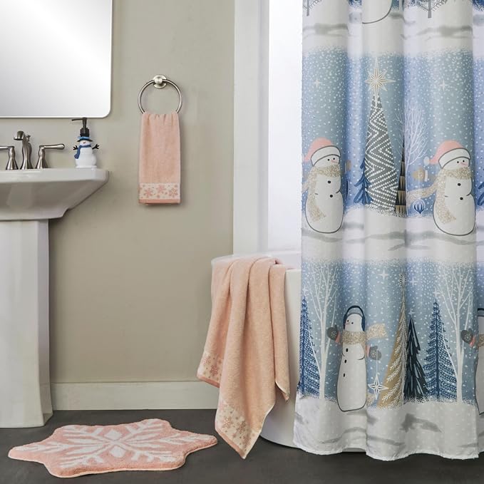 SKL Home Christmas/Winter Heather Snowflake Bath Towel, Blush Pink | 100% Cotton. 500 GSM. Plush & absorbent jacquard. Great for holiday gifting.