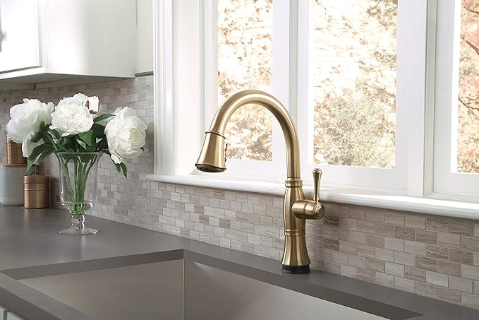 DELTA FAUCET Cassidy Pull Down Kitchen Faucet, Kitchen Faucets with Pull Down Sprayer, Kitchen Sink Faucet, Faucet for Kitchen Sink, Magnetic Docking, Lumicoat Polished Nickel 9197-PN-PR-DST