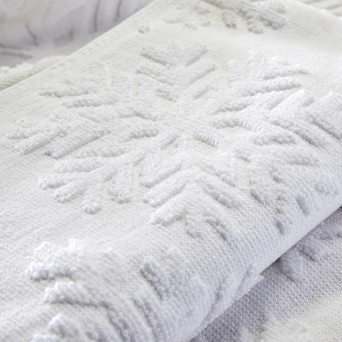 SKL Home Christmas/Winter Subtle Snowflakes Bath Towel, 100% Cotton, White | 550 GSM. Soft & absorbent. Textured jacquard pattern. Great for use in the bathroom, kitchen or bar & gifting.